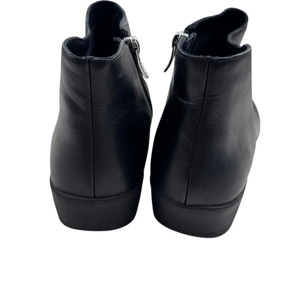 FitFlop Sumi Black Leather Classic Chic Comfort Ankle Booties Women's Size 11 - Picture 4 of 9
